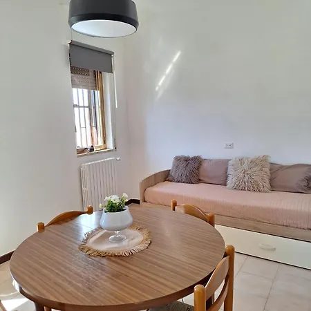 Casa de Férias La Casetta Di Nonna Rosa